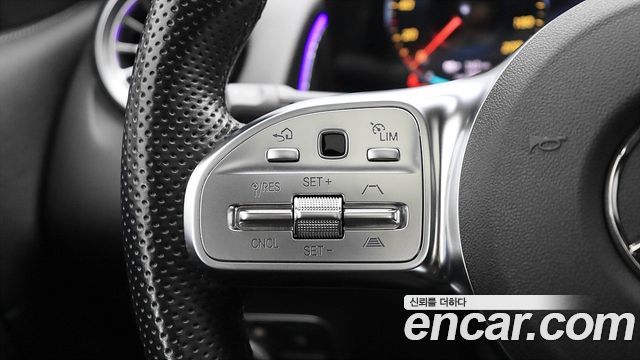 Mercedes-Benz EQB 2022 — photo 8