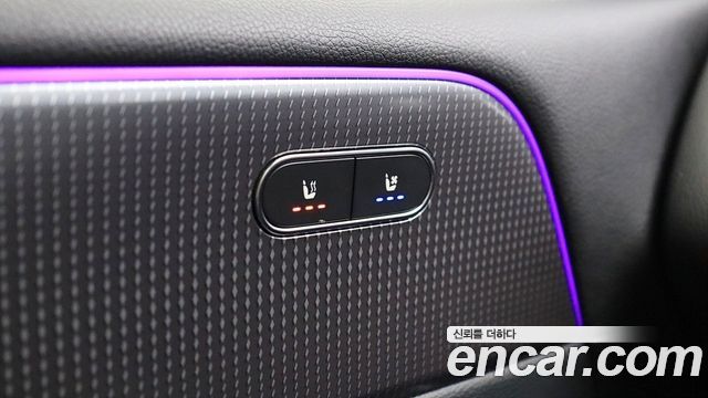 Mercedes-Benz EQB 2022 — photo 15