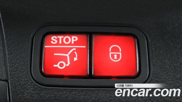 Mercedes-Benz EQB 2022 — photo 20
