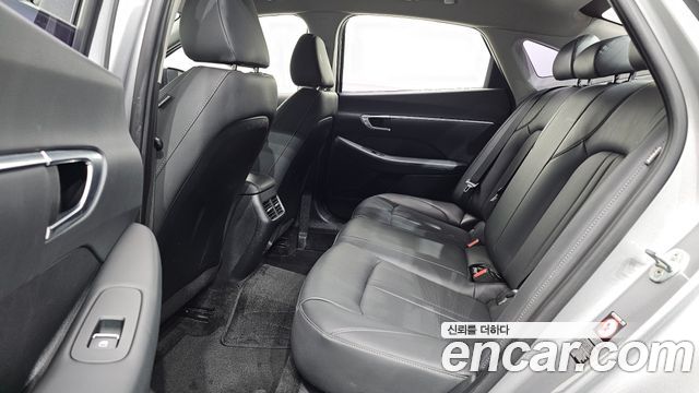 Hyundai Sonata 2020 — photo 11