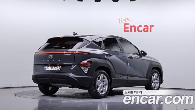 Hyundai Kona 2023 — photo 2