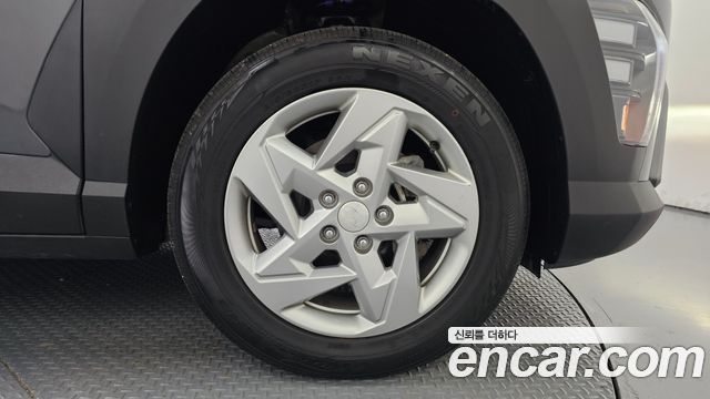 Hyundai Kona 2023 — photo 7
