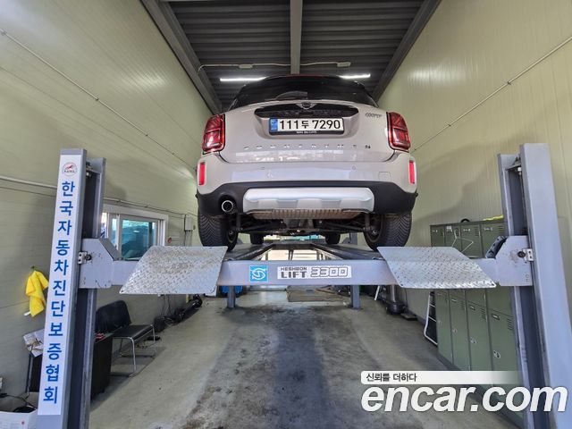 Mini Countryman 2022 — photo 2