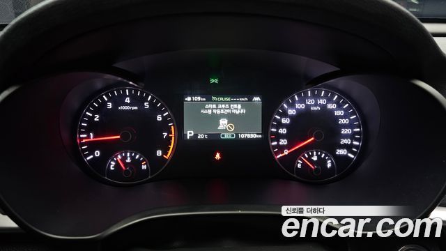 Kia K5 2019 — photo 11