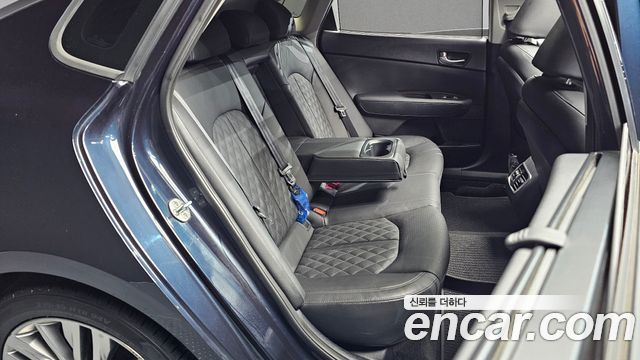 Kia K5 2019 — photo 17