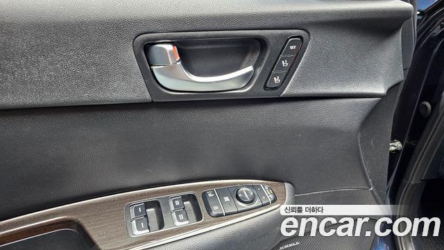 Kia K5 2019 — photo 23