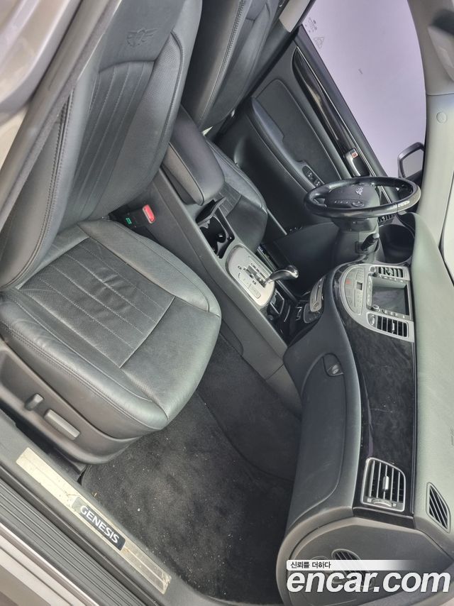 Hyundai Genesis 2012 — photo 10