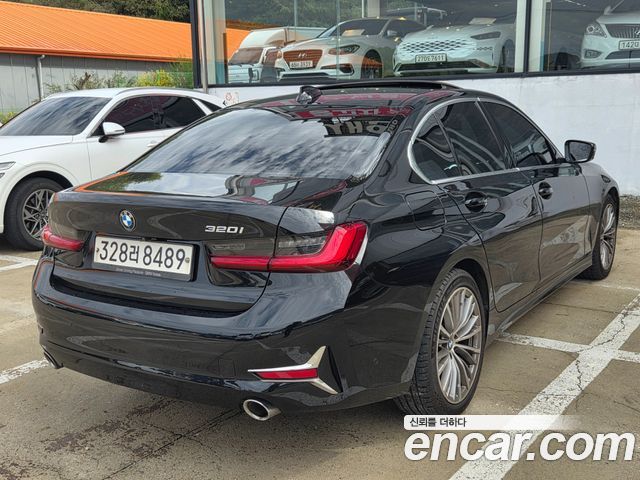 BMW 3-Series 2021 — photo 4