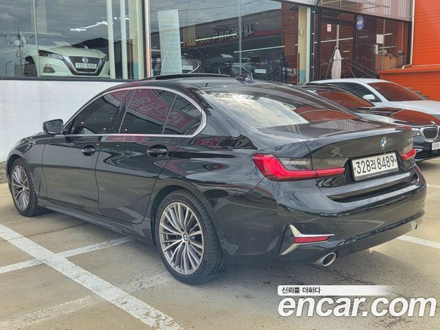 BMW 3-Series 2021 — photo 6