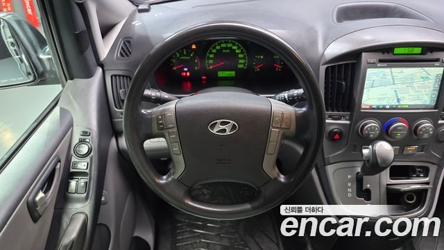 Hyundai Starex 2015 — photo 13