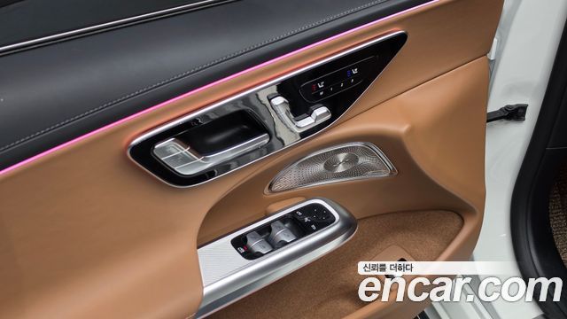 Mercedes-Benz E-Class 2025 — photo 26