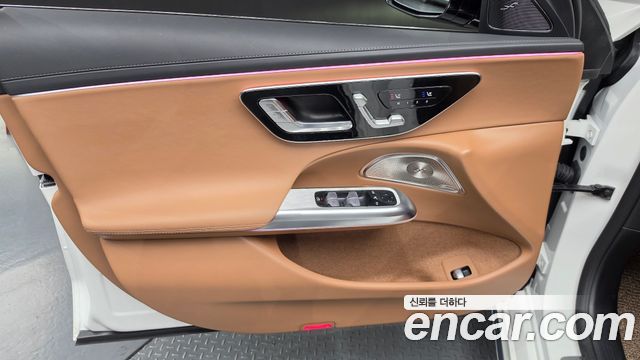 Mercedes-Benz E-Class 2025 — photo 14