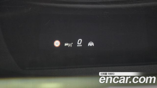 Mercedes-Benz E-Class 2025 — photo 29