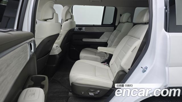 Hyundai Santafe 2025 — photo 18