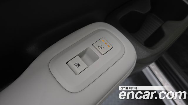 Hyundai Santafe 2025 — photo 31