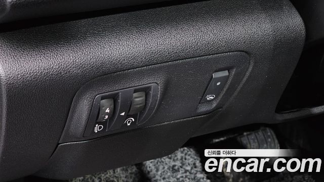 Renault Korea SM6 2019 — photo 20