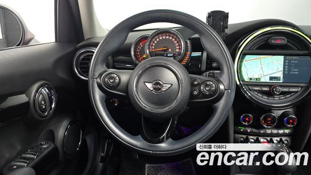 Mini Cooper 2015 — photo 12