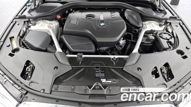 BMW 5-Series 2018 — photo 6