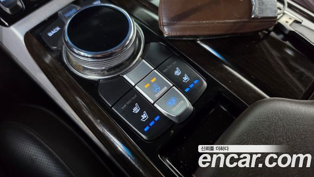 Genesis EQ900 2018 — photo 17