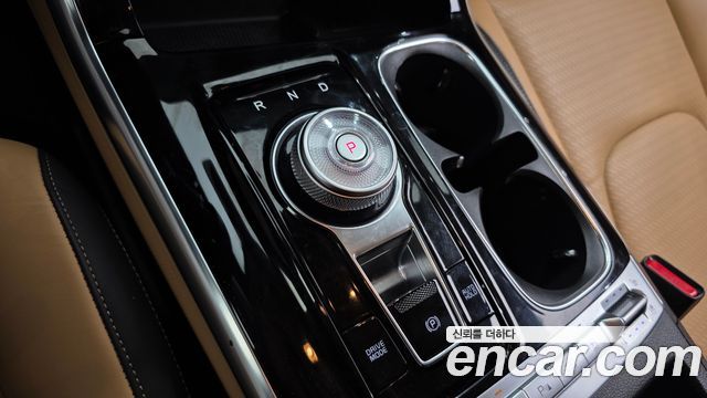 Kia Canival 2023 — photo 9