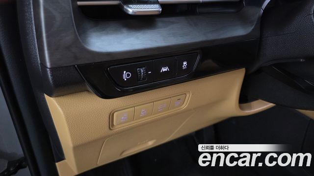 Kia Canival 2023 — photo 13