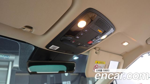 Kia Canival 2023 — photo 16