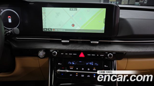 Kia Canival 2023 — photo 17