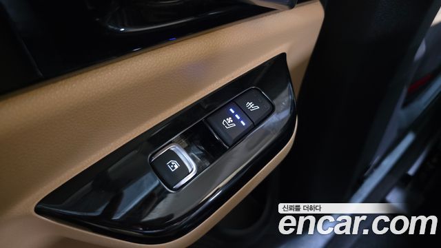 Kia Canival 2023 — photo 19