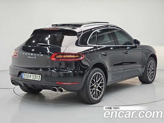 Porsche Macan 2017 — photo 4