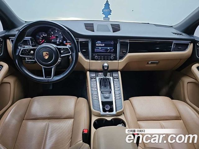 Porsche Macan 2017 — photo 7
