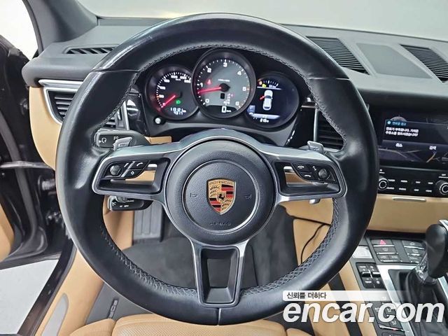 Porsche Macan 2017 — photo 9