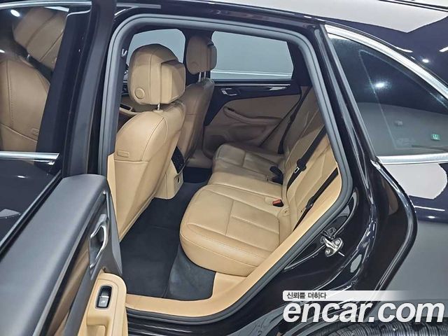 Porsche Macan 2017 — photo 12