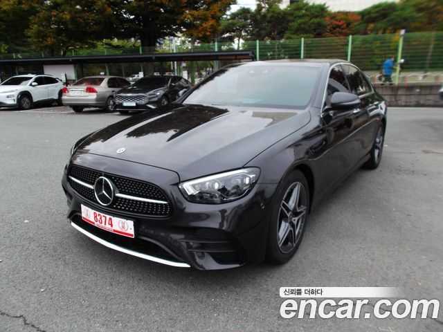 Mercedes-Benz E-Class 2023 — photo 6