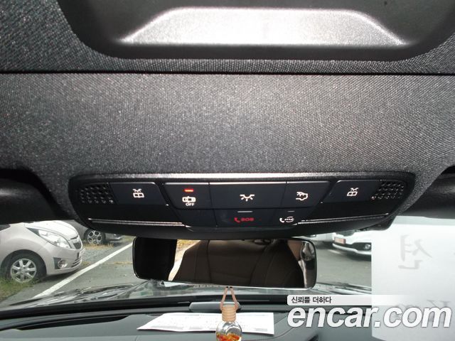 Mercedes-Benz E-Class 2023 — photo 17