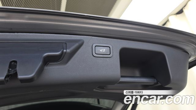 Land Rover Discovery Sport 2018 — photo 22