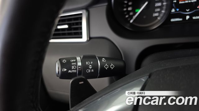 Land Rover Discovery Sport 2018 — photo 28