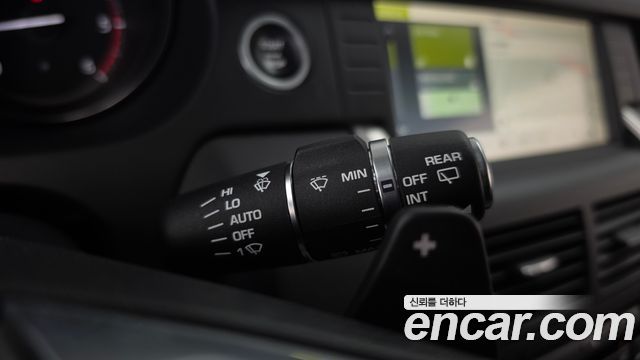 Land Rover Discovery Sport 2018 — photo 29
