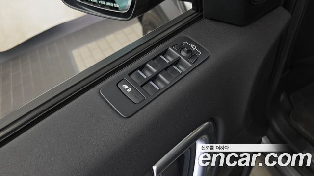 Land Rover Discovery Sport 2018 — photo 30