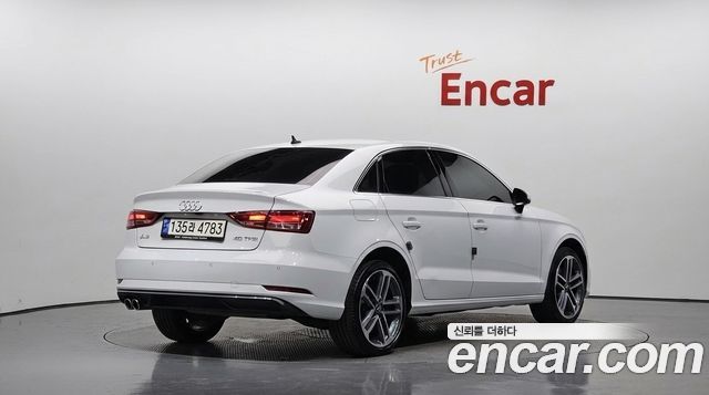 Audi A3 2020 — photo 2