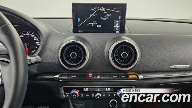 Audi A3 2020 — photo 18