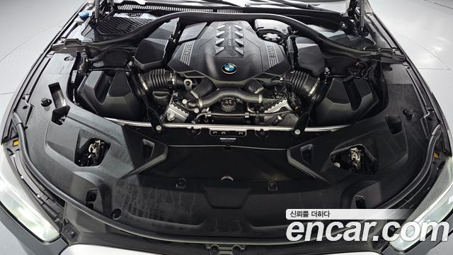 BMW 8-Series 2023 — photo 6