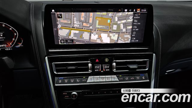 BMW 8-Series 2023 — photo 20