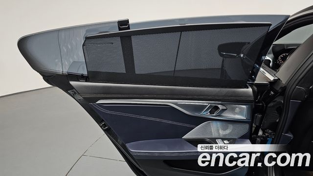 BMW 8-Series 2023 — photo 15