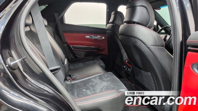 Genesis GV70 2022 — photo 24