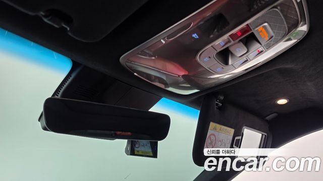 Genesis GV70 2022 — photo 25