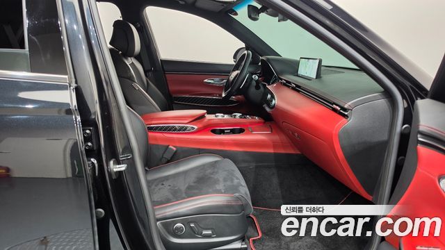 Genesis GV70 2022 — photo 16