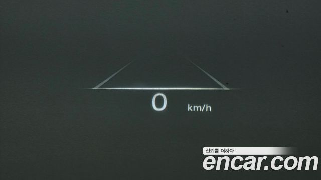 Genesis GV70 2022 — photo 31