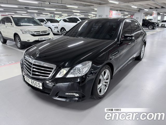 Mercedes-Benz E-Class 2010 — photo 2