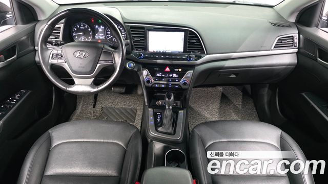 Hyundai AVANTE 2017 — photo 7