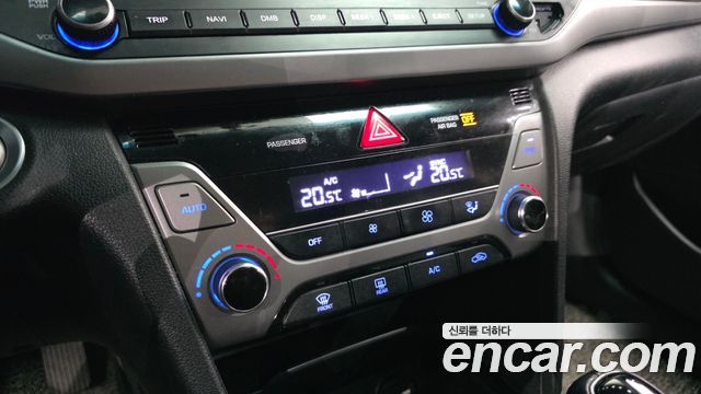 Hyundai AVANTE 2017 — photo 16